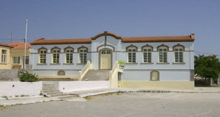 &Epsilon;&nu;&eta;&mu;&epsilon;&rho;&omega;&tau;&iota;&kappa;ή &Omicron;&mu;&iota;&lambda;ί&alpha; &sigma;&tau;&omicron; &Kappa;&omicron;&nu;&tau;&omicron;&pi;&omicron;ύ&lambda;&iota;: &laquo;&Mu;ύ&theta;&omicron;&iota; &kappa;&alpha;&iota; &alpha;&lambda;ή&theta;&epsilon;&iota;&epsilon;&sigmaf; &gamma;&iota;&alpha; &tau;&eta;&nu; &upsilon;&gamma;&epsilon;ί&alpha; - &Kappa;&alpha;&lambda;ύ&tau;&epsilon;&rho;&eta; &eta; &pi;&rho;ό&lambda;&eta;&psi;&eta; &alpha;&pi;ό &tau;&eta;&nu; &theta;&epsilon;&rho;&alpha;&pi;&epsilon;ί&alpha;&raquo;