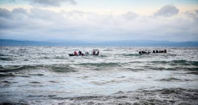 &Nu;&epsilon;&kappa;&rho;ό &pi;&alpha;&iota;&delta;ί &alpha;&pi;ό &alpha;&nu;&alpha;&tau;&rho;&omicron;&pi;ή &beta;ά&rho;&kappa;&alpha;&sigmaf; &nu;ό&tau;&iota;&alpha; &tau;&eta;&sigmaf; &Lambda;έ&sigma;&beta;&omicron;&upsilon;