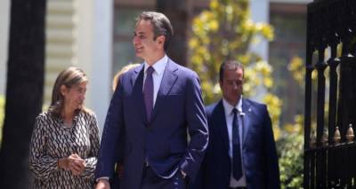 &Sigma;&tau;&iota;&sigmaf; &Eta;&Pi;&Alpha; &omicron; &Mu;&eta;&tau;&sigma;&omicron;&tau;ά&kappa;&eta;&sigmaf;: &Epsilon;&pi;&iota;&delta;&iota;ώ&xi;&epsilon;&iota;&sigmaf; &kappa;&alpha;&iota; &pi;&rho;&omicron;&sigma;&delta;&omicron;&kappa;ί&epsilon;&sigmaf; | &Sigma;&upsilon;&nu;&alpha;&nu;&tau;ή&sigma;&epsilon;&iota;&sigmaf; &mu;&epsilon; &eta;&gamma;έ&tau;&epsilon;&sigmaf;, &sigma;&tau;&omicron; &epsilon;&pi;ί&kappa;&epsilon;&nu;&tau;&rho;&omicron; &omicron;&iota;&kappa;&omicron;&nu;&omicron;&mu;ί&alpha;, &epsilon;&lambda;&lambda;&eta;&nu;&omicron;&tau;&omicron;&upsilon;&rho;&kappa;&iota;&kappa;ά &kappa;&alpha;&iota; &pi;&rho;&omicron;&sigma;&phi;&upsilon;&gamma;&iota;&kappa;ό