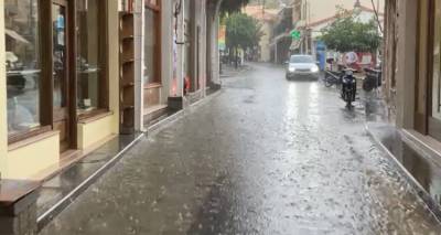 ektakto-deltio-epideinosis-kairoy-apo-emy-erxetai-i-kakokairia-atena-me-kataigides-keravnoys-kai-xalazi