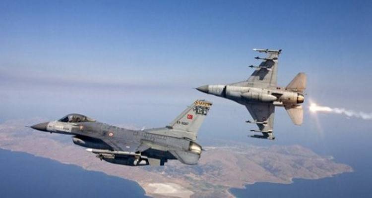 &Epsilon;&iota;&kappa;&omicron;&nu;&iota;&kappa;ή &alpha;&epsilon;&rho;&omicron;&mu;&alpha;&chi;ί&alpha; &sigma;&tau;&omicron; &kappa;&epsilon;&nu;&tau;&rho;&iota;&kappa;ό &kappa;&alpha;&iota; &beta;ό&rho;&epsilon;&iota;&omicron; &Alpha;&iota;&gamma;&alpha;ί&omicron;