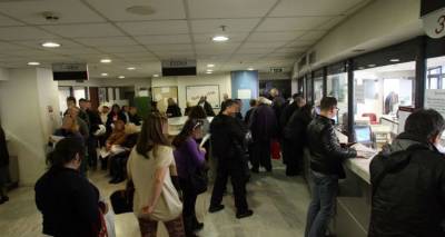 &Omicron; &omicron;&iota;&kappa;&omicron;&nu;&omicron;&mu;&iota;&kappa;ό&sigmaf; &laquo;&Kappa;&alpha;&zeta;&alpha;&mu;ί&alpha;&sigmaf;&raquo; &tau;&omicron;&upsilon; 2019: &Tau;&iota; &mu;&alpha;&sigmaf; &pi;&epsilon;&rho;&iota;&mu;έ&nu;&epsilon;&iota; &phi;έ&tau;&omicron;&sigmaf;