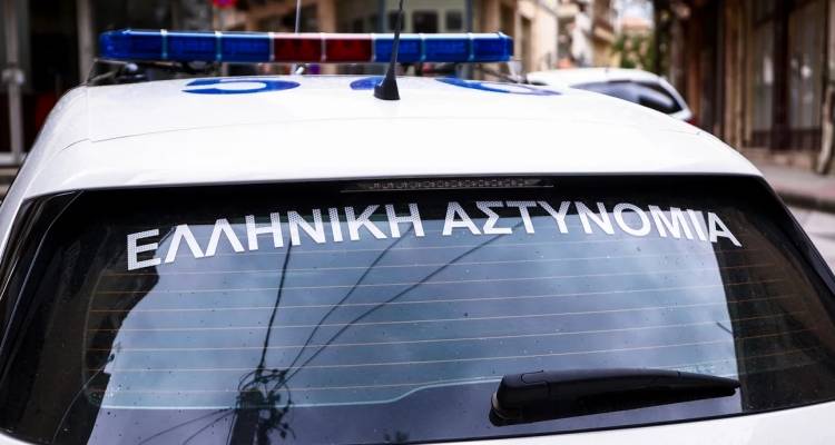 Επιχείρηση της ΕΛΑΣ σε περιοχή της Δυτικής Αττικής | Κατασχέθηκαν όπλα, ποσότητες ναρκωτικών και πάνω από 38.000 ευρώ