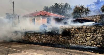 Μαίνονται οι μεγάλες φωτιές σε Αχαΐα και Ζάκυνθο, εκκενώθηκαν οικισμοί | Πύρινα μέτωπα και σε Χίο, Πρέβεζα, Βόνιτσα