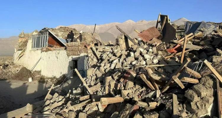 &Sigma;&epsilon;&iota;&sigma;&mu;ό&sigmaf; 7,1 &Rho;ί&chi;&tau;&epsilon;&rho; &sigma;&tau;&omicron; &Theta;&iota;&beta;έ&tau;: &Tau;&omicron;&upsilon;&lambda;ά&chi;&iota;&sigma;&tau;&omicron;&nu; 53 &nu;&epsilon;&kappa;&rho;&omicron;ί, &mu;&epsilon;&gamma;ά&lambda;&epsilon;&sigmaf; &kappa;&alpha;&tau;&alpha;&sigma;&tau;&rho;&omicron;&phi;έ&sigmaf; [&beta;ί&nu;&tau;&epsilon;&omicron;]