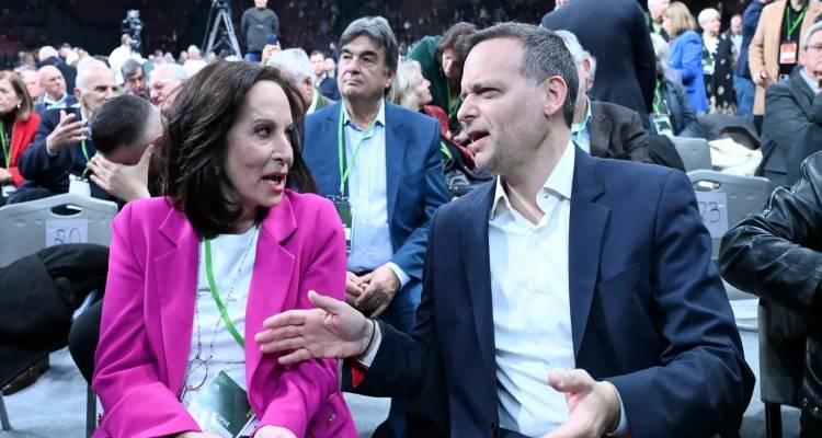 &Pi;&Alpha;&Sigma;&Omicron;&Kappa;: &Tau;&alpha; &sigma;&epsilon;&nu;ά&rho;&iota;&alpha; &gamma;&iota;&alpha; &eta;&rho;&omega;&iota;&kappa;ή έ&xi;&omicron;&delta;&omicron; &Delta;&omicron;ύ&kappa;&alpha; &pi;&rho;&omicron;&sigmaf; &tau;&omicron; &kappa;ό&mu;&mu;&alpha; &Tau;&sigma;ί&pi;&rho;&alpha; -&Omicron;&iota; &kappa;&alpha;&chi;&upsilon;&pi;&omicron;&psi;ί&epsilon;&sigmaf; &gamma;&iota;&alpha; &tau;&iota;&sigmaf; &kappa;ό&nu;&tau;&rho;&epsilon;&sigmaf; &kappa;&alpha;&iota; &omicron;&iota; &delta;&iota;&alpha;&psi;&epsilon;ύ&sigma;&epsilon;&iota;&sigmaf;