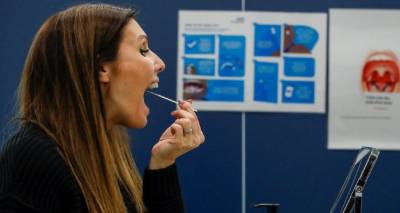 &Beta;&rho;&epsilon;&tau;&alpha;&nu;ί&alpha; &ndash; &Kappa;&omicron;&rho;&omicron;&nu;&omicron;ϊό&sigmaf;: &Delta;ύ&omicron; &delta;&omega;&rho;&epsilon;ά&nu; &alpha;&upsilon;&tau;&omicron;&delta;&iota;&alpha;&gamma;&nu;&omega;&sigma;&tau;&iota;&kappa;ά &tau;&epsilon;&sigma;&tau; &tau;&eta;&nu; &epsilon;&beta;&delta;&omicron;&mu;ά&delta;&alpha; &gamma;&iota;&alpha; ό&lambda;&omicron;&upsilon;&sigmaf; &tau;&omicron;&upsilon;&sigmaf; Ά&gamma;&gamma;&lambda;&omicron;&upsilon;&sigmaf;