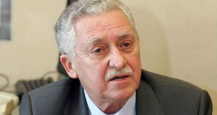 &Alpha;&nu;&alpha;&sigma;&chi;&eta;&mu;&alpha;&tau;&iota;&sigma;&mu;ό&sigmaf;: M&epsilon; &pi;&alpha;&lambda;&alpha;&iota;ά &upsilon;&lambda;&iota;&kappa;ά &pi;&rho;&omicron;&sigma;&delta;&omicron;&kappa;ά &nu;έ&alpha;(;) &alpha;&rho;&chi;ή &omicron; &Tau;&sigma;ί&pi;&rho;&alpha;&sigmaf;