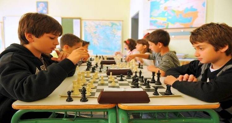 &Tau;&omicron; &sigma;&kappa;ά&kappa;&iota; &sigma;&tau;&omicron; 2&omicron; &Delta;&eta;&mu;&omicron;&tau;&iota;&kappa;ό &Sigma;&chi;&omicron;&lambda;&epsilon;ί&omicron; &Mu;ύ&rho;&iota;&nu;&alpha;&sigmaf;