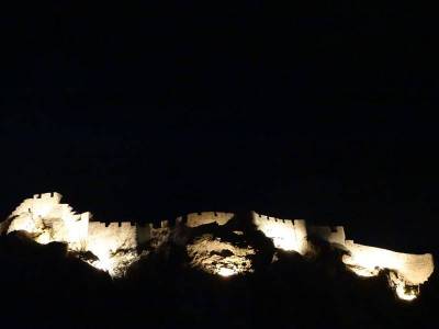 &Sigma;&omega;&sigma;&tau;ά &phi;&omega;&tau;&iota;&sigma;&mu;έ&nu;&omicron; &kappa;&alpha;&iota; &pi;ά&lambda;&iota; &tau;&omicron; &kappa;ά&sigma;&tau;&rho;&omicron; &tau;&eta;&sigmaf; &Mu;ύ&rho;&iota;&nu;&alpha;&sigmaf;