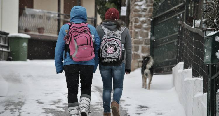 &Kappa;&lambda;&epsilon;&iota;&sigma;&tau;ά &tau;&alpha; &sigma;&chi;&omicron;&lambda;&epsilon;ί&alpha; &alpha;ύ&rho;&iota;&omicron; &sigma;&tau;&eta; &Lambda;ή&mu;&nu;&omicron;