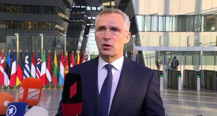 &Pi;ό&lambda;&epsilon;&mu;&omicron;&sigmaf; &sigma;&tau;&eta;&nu; &Omicron;&upsilon;&kappa;&rho;&alpha;&nu;ί&alpha;: &Tau;&iota; &mu;&pi;&omicron;&rho;&omicron;ύ&mu;&epsilon; &nu;&alpha; &pi;&epsilon;&rho;&iota;&mu;έ&nu;&omicron;&upsilon;&mu;&epsilon; &alpha;&pi;ό &tau;&eta; &sigma;ύ&nu;&omicron;&delta;&omicron; &kappa;&omicron;&rho;&upsilon;&phi;ή&sigmaf; &tau;&omicron;&upsilon; &Nu;&Alpha;&Tau;&Omicron;;