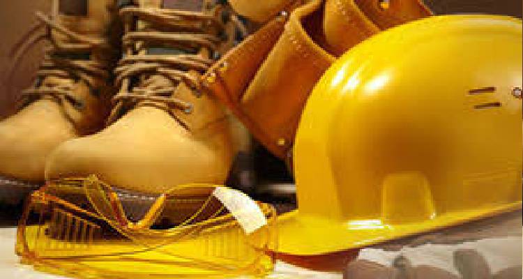 Πώς να επιλέξετε τα σωστά παπούτσια εργασίας